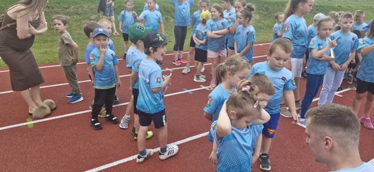 Chełm. Wielki Finał Akademii Sportu AS na stadionie przy II LO! Dużo zabawy i radości! [GALERIA ZDJĘĆ]