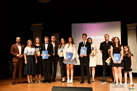 Krasnystaw. Najlepsi uczniowie Jedynki nagrodzeni [GALERIA ZDJĘĆ] 