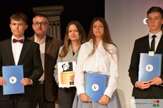 Krasnystaw. Najlepsi uczniowie Jedynki nagrodzeni [GALERIA ZDJĘĆ] 
