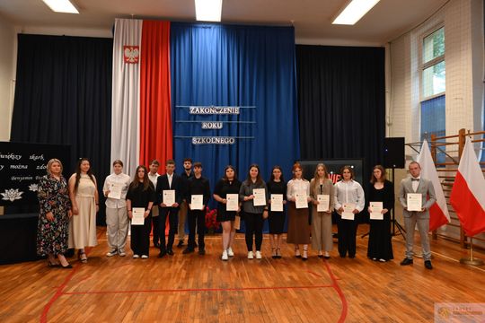 Pow. krasnostawski. Zakończenie roku szkolnego 2024/2025 w szkołach ponadpodstawowych [GALERIA ZDJĘĆ]