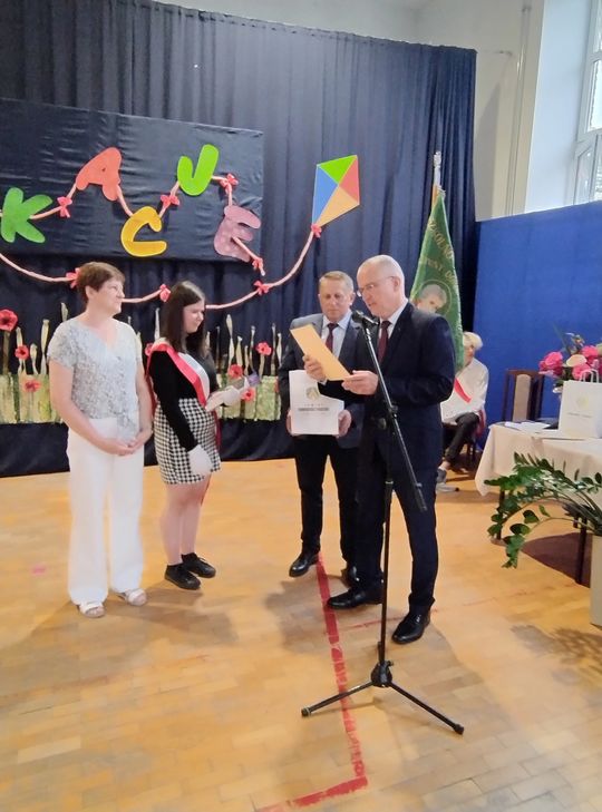 Pow. krasnostawski. Zakończenie roku szkolnego 2024/2025 w szkołach ponadpodstawowych [GALERIA ZDJĘĆ]