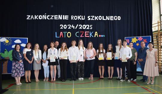 Pow. krasnostawski. Zakończenie roku szkolnego 2024/2025 w szkołach ponadpodstawowych [GALERIA ZDJĘĆ]