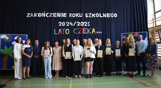 Pow. krasnostawski. Zakończenie roku szkolnego 2024/2025 w szkołach ponadpodstawowych [GALERIA ZDJĘĆ]