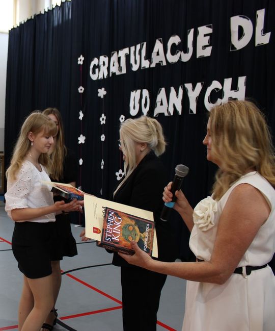 Pow. krasnostawski. Zakończenie roku szkolnego 2024/2025 w szkołach ponadpodstawowych [GALERIA ZDJĘĆ]