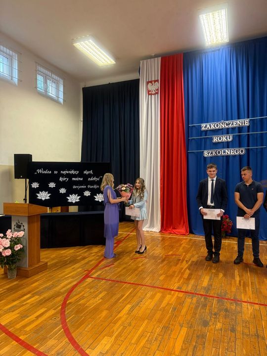 Zakończenie roku szkolnego 2024/2025 w Zespole Szkół Nr 1 im. Tadeusza Kościuszki w Krasnymstawie [GALERIA ZDJĘĆ]