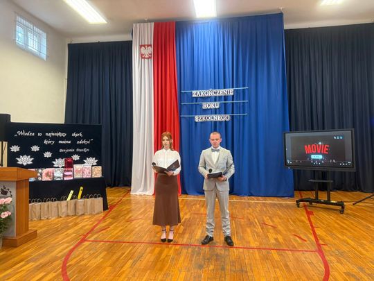 Zakończenie roku szkolnego 2024/2025 w Zespole Szkół Nr 1 im. Tadeusza Kościuszki w Krasnymstawie [GALERIA ZDJĘĆ]