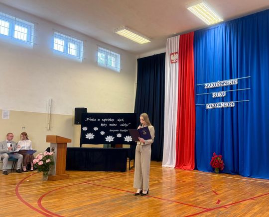 Zakończenie roku szkolnego 2024/2025 w Zespole Szkół Nr 1 im. Tadeusza Kościuszki w Krasnymstawie [GALERIA ZDJĘĆ]