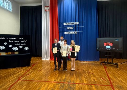 Zakończenie roku szkolnego 2024/2025 w Zespole Szkół Nr 1 im. Tadeusza Kościuszki w Krasnymstawie [GALERIA ZDJĘĆ]
