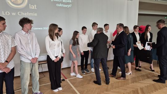 Zakończenie roku szkolnego 2024/25 w II Liceum Ogólnokształcącym w Chełmie [GALERIA ZDJĘĆ]
