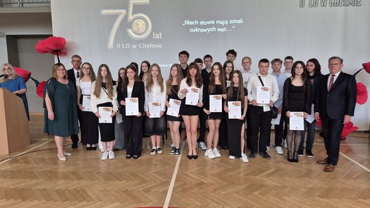 Zakończenie roku szkolnego 2024/25 w II Liceum Ogólnokształcącym w Chełmie [GALERIA ZDJĘĆ]