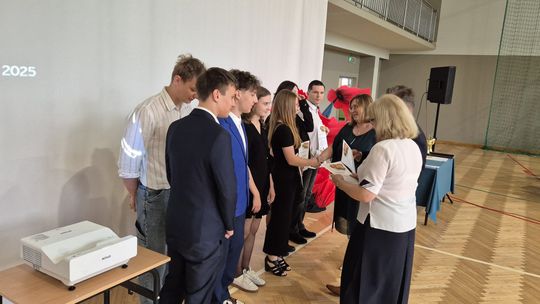 Zakończenie roku szkolnego 2024/25 w II Liceum Ogólnokształcącym w Chełmie [GALERIA ZDJĘĆ]