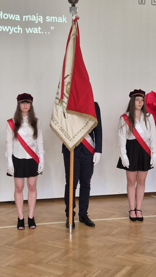 Zakończenie roku szkolnego 2024/25 w II Liceum Ogólnokształcącym w Chełmie [GALERIA ZDJĘĆ]