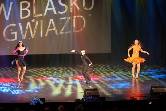 Koncert „W Blasku Gwiazd” w Chełmskim Domu Kultury. TAKT Chełm zakończył rok [GALERIA ZDJĘĆ]