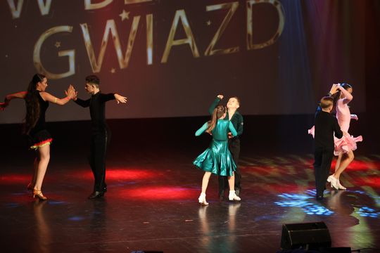 Koncert „W Blasku Gwiazd” w Chełmskim Domu Kultury. TAKT Chełm zakończył rok [GALERIA ZDJĘĆ]