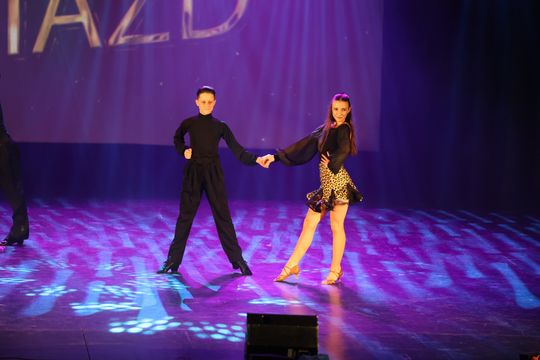 Koncert „W Blasku Gwiazd” w Chełmskim Domu Kultury. TAKT Chełm zakończył rok [GALERIA ZDJĘĆ]