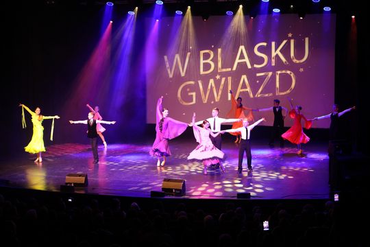 Koncert „W Blasku Gwiazd” w Chełmskim Domu Kultury. TAKT Chełm zakończył rok [GALERIA ZDJĘĆ]