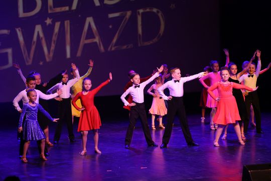 Koncert „W Blasku Gwiazd” w Chełmskim Domu Kultury. TAKT Chełm zakończył rok [GALERIA ZDJĘĆ]