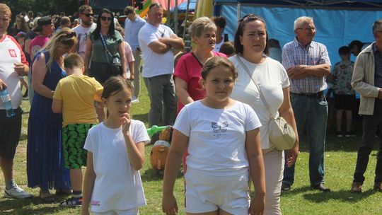 Festyn "Dni Rodziny" na stadionie w Białopolu [GALERIA ZDJĘĆ]