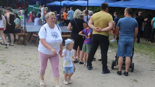 Festyn "Dni Rodziny" na stadionie w Białopolu [GALERIA ZDJĘĆ]