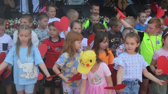 Festyn "Dni Rodziny" na stadionie w Białopolu [GALERIA ZDJĘĆ]