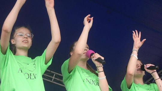 Festyn "Dni Rodziny" na stadionie w Białopolu [GALERIA ZDJĘĆ]