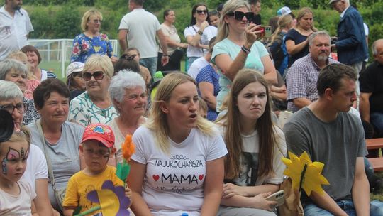 Festyn "Dni Rodziny" na stadionie w Białopolu [GALERIA ZDJĘĆ]