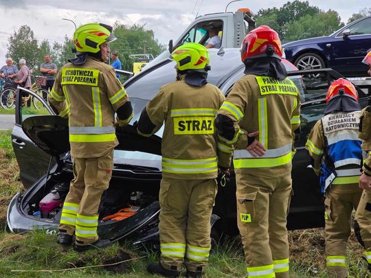 70-latka wjechała KIA do rowu w Urszulinie. Na szczęście nikt nie ucierpiał [ZDJĘCIA]