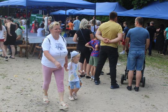 Festyn "Dni Rodziny" na stadionie w Białopolu [GALERIA ZDJĘĆ]