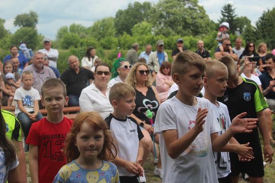 Festyn "Dni Rodziny" na stadionie w Białopolu [GALERIA ZDJĘĆ]