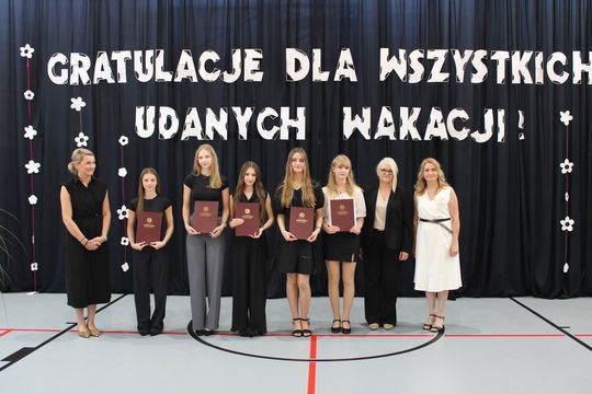 Pow. krasnostawski. Stypendia starosty wręczone [GALERIA ZDJĘĆ] 