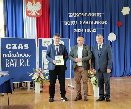 Pow. krasnostawski. Zasłużone wyróżnienia na zakończenie roku szkolnego [GALERIA ZDJĘĆ]