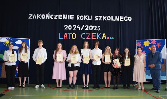 Pow. krasnostawski. Zasłużone wyróżnienia na zakończenie roku szkolnego [GALERIA ZDJĘĆ]