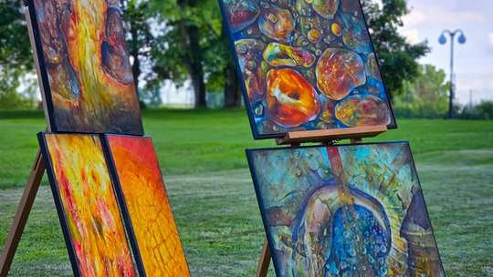 Wernisaż prac poplenerowych „Żółte w zielonym – rzecz o Lubelskim Bursztynie” [GALERIA ZDJĘĆ]
