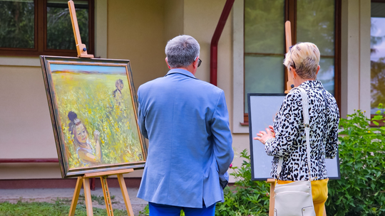 Wernisaż prac poplenerowych „Żółte w zielonym – rzecz o Lubelskim Bursztynie” [GALERIA ZDJĘĆ]