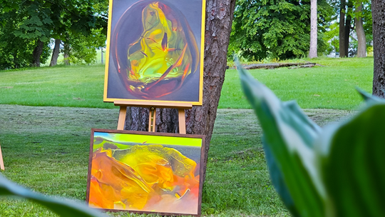 Wernisaż prac poplenerowych „Żółte w zielonym – rzecz o Lubelskim Bursztynie” [GALERIA ZDJĘĆ]