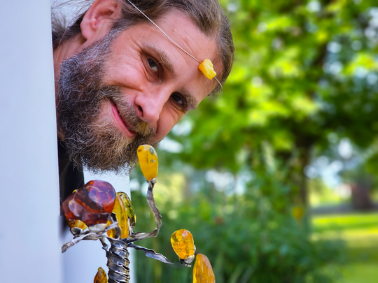 Wernisaż prac poplenerowych „Żółte w zielonym – rzecz o Lubelskim Bursztynie” [GALERIA ZDJĘĆ]