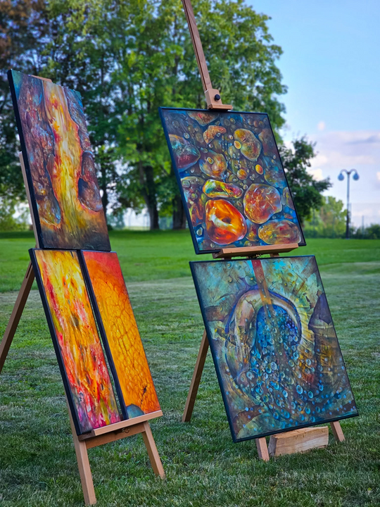 Wernisaż prac poplenerowych „Żółte w zielonym – rzecz o Lubelskim Bursztynie” [GALERIA ZDJĘĆ]