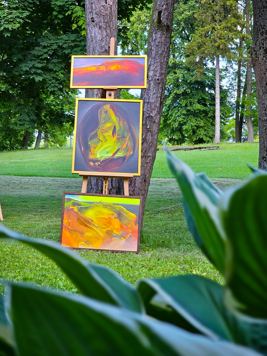 Wernisaż prac poplenerowych „Żółte w zielonym – rzecz o Lubelskim Bursztynie” [GALERIA ZDJĘĆ]