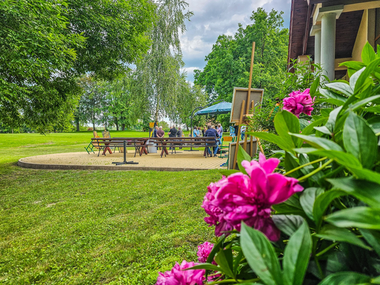 Wernisaż prac poplenerowych „Żółte w zielonym – rzecz o Lubelskim Bursztynie” [GALERIA ZDJĘĆ]