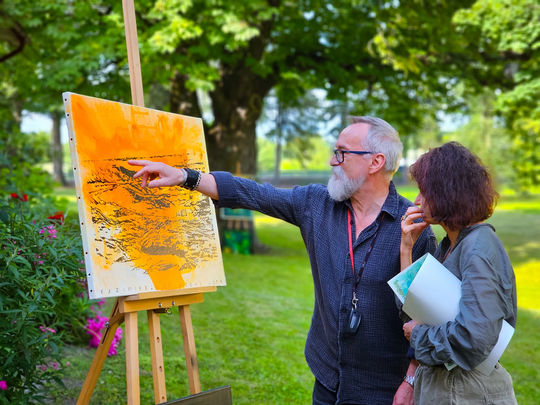 Wernisaż prac poplenerowych „Żółte w zielonym – rzecz o Lubelskim Bursztynie” [GALERIA ZDJĘĆ]