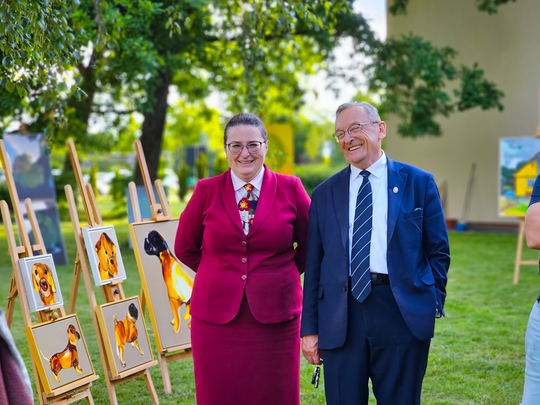 Wernisaż prac poplenerowych „Żółte w zielonym – rzecz o Lubelskim Bursztynie” [GALERIA ZDJĘĆ]