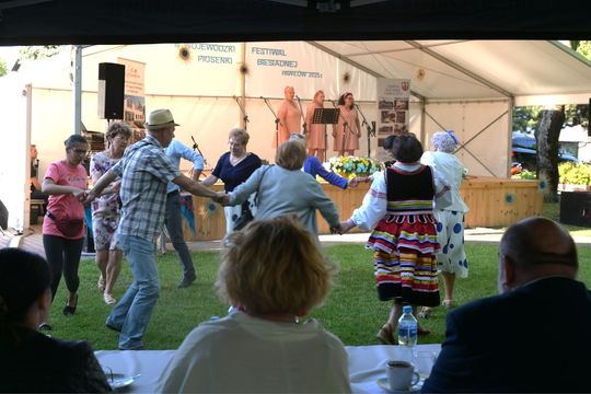 III Wojewódzki Festiwal Piosenki Biesiadnej w Pawłowie [GALERIA ZDJĘĆ]