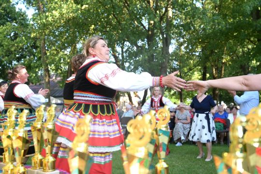 III Wojewódzki Festiwal Piosenki Biesiadnej w Pawłowie [GALERIA ZDJĘĆ]