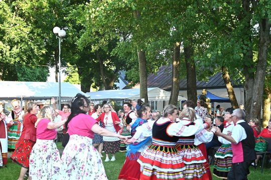 III Wojewódzki Festiwal Piosenki Biesiadnej w Pawłowie [GALERIA ZDJĘĆ]