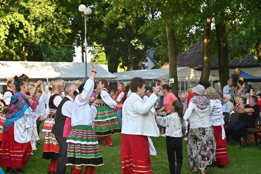 III Wojewódzki Festiwal Piosenki Biesiadnej w Pawłowie [GALERIA ZDJĘĆ]
