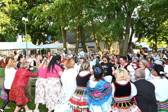 III Wojewódzki Festiwal Piosenki Biesiadnej w Pawłowie [GALERIA ZDJĘĆ]