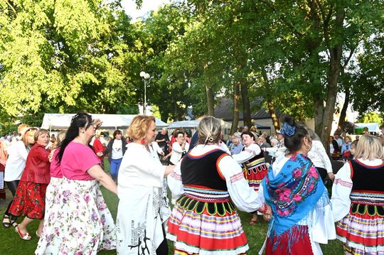 III Wojewódzki Festiwal Piosenki Biesiadnej w Pawłowie [GALERIA ZDJĘĆ]