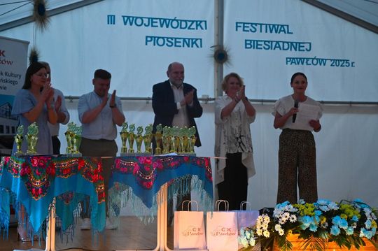 III Wojewódzki Festiwal Piosenki Biesiadnej w Pawłowie [GALERIA ZDJĘĆ]
