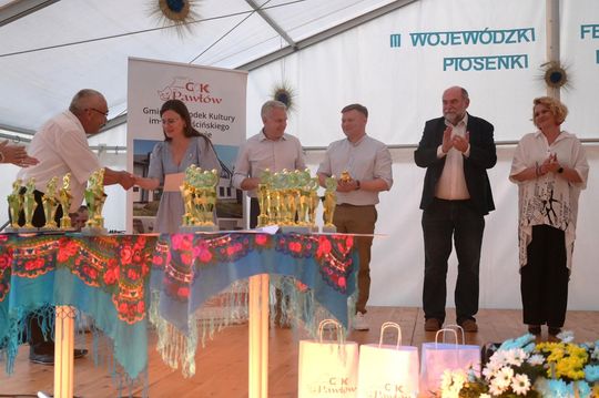 III Wojewódzki Festiwal Piosenki Biesiadnej w Pawłowie [GALERIA ZDJĘĆ]