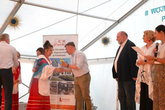 III Wojewódzki Festiwal Piosenki Biesiadnej w Pawłowie [GALERIA ZDJĘĆ]